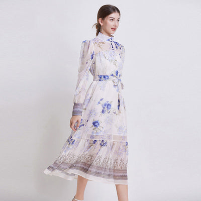 ZEHLIA – ELEGANT BLOMSTRET CHIFFONKJOLE